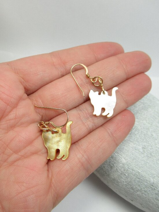 Shell cat earrings - Picture 4 of 7
